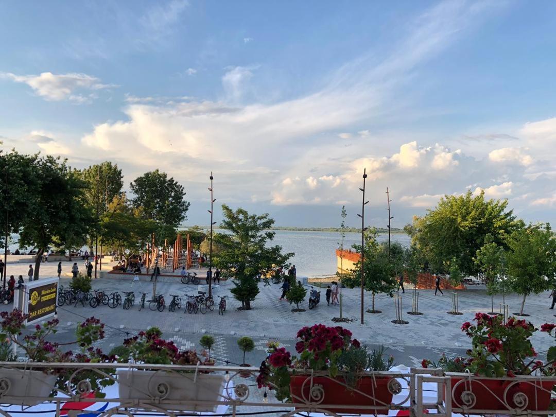 Široka Hotel Shkodra Lake المظهر الخارجي الصورة