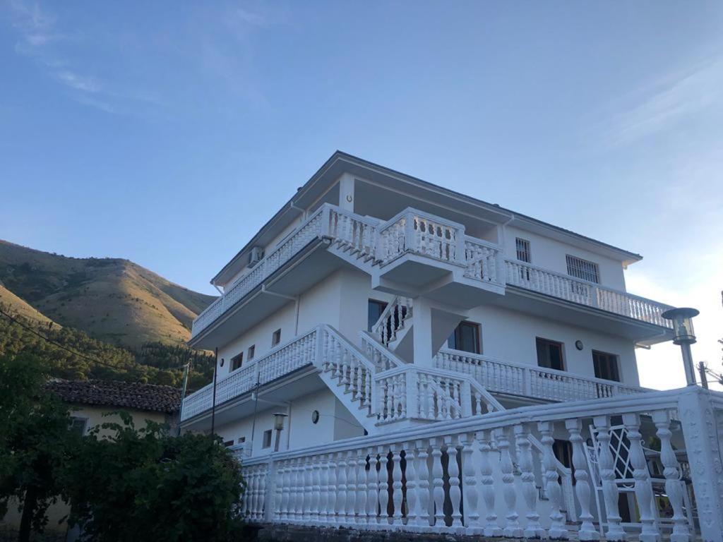 Široka Hotel Shkodra Lake المظهر الخارجي الصورة
